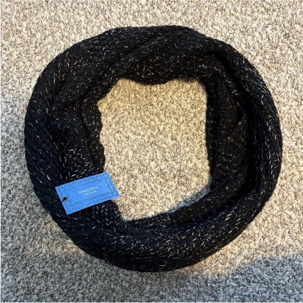 Simply Vera by Vera wang infinity scarf